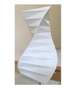 Elegante diseño moderno personalizado Color blanco florero de aluminio forma Irregular única decoración del hogar Decoración de mesa - Product Image 1
