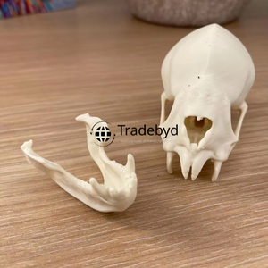 Tradebyd, estatua esculpida de animales de resina de lujo, figurita hecha a mano de diseñador para casas elegantes y compradores de regalos - Product Image 1