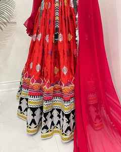 Robe traditionnelle afghane Kuchi vintage en dentelle à sequins, longueur au sol, faite à la main, brodée, culture pachtoune, décontractée pour femmes - Product Image 3