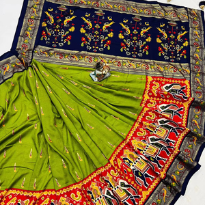 Dernier Designer Soft Silk Patola Imprimé Saree Traditional Indian Wear par Fab Zone - Product Image 1