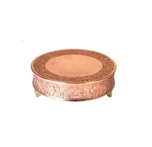 Support à gâteau en bois artisanal pour des célébrations élégantes, offrant une texture unique et une présentation de haute qualité - Product Image 6