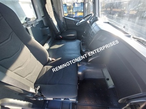 Camion benne Iveco Trakker X-Way 8X4 Diesel Manuelle 451-500 CV Euro 5 Neuf pour Transport Industriel Lourd - Product Image 5