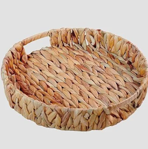 Campana de trineo de metal dorado clásico en una correa tejida, creando un sonido navideño tradicional disponible a precios al por mayor - Product Image 4