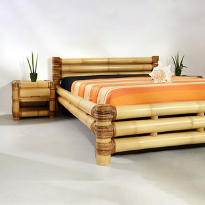 Lit double en bois de bambou écologique pour les complexes de villégiature Lits en bois faits à la main de la meilleure qualité - Product Image 3