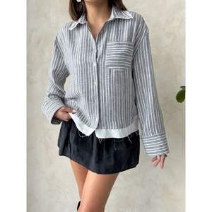 Blusa de Mujer con Detalles de Popelina a Rayas - Product Image 4