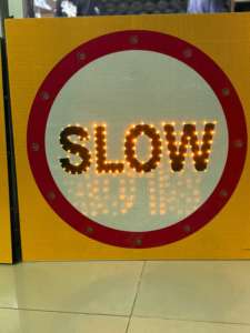 Señal de Tráfico LED |   Señalización de Seguridad Vial de Alta Visibilidad con Luz Intermitente - Product Image 5