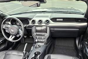 Ford Mustang GT Premium Convertible 2021 Usado en Excelentes Condiciones, Sin Accidentes, Volante a la Izquierda/Derecha - Product Image 4