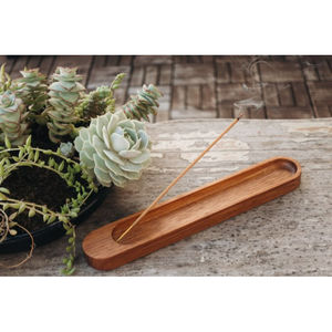 Soporte de incienso de madera clásico hecho a mano con patrón tallado Vintage para el hogar, uso de relajación espiritual del templo - Product Image 1