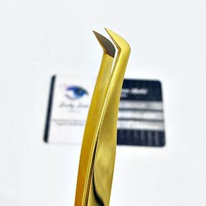 Pince à cils en acier inoxydable avec étiquette personnalisée Outil à pointe en fibre de marque privée plasma doré Extensions de cils Accessoire de beauté Pince à épiler - Product Image 2