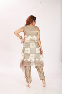 Precio al por mayor Exportación a granel Ropa elegante para mujer Conjuntos Kurta Sin mangas 2 piezas Kurti's en venta Conjunto Kurta para mujer - Product Image 6