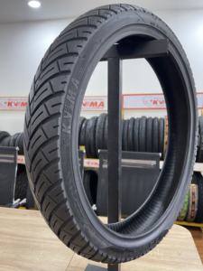 Neumático de Scooter Sin Cámara K334A 70/90-17 80/90-17 de KUMATIRE, Rendimiento Urbano Confiable - Product Image 2