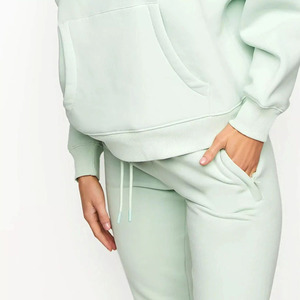 Sudadera con capucha de mujer de manga larga de algodón con logotipo personalizado Top corto de alta calidad para ropa de gimnasio Casual hombro liso de talla grande disponible - Product Image 3