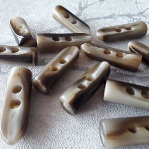 Cierre de Palanca de Cuerno de Búfalo, Ecológico, Hecho a Mano, Duradero, Moderno, Inspirado en la Artesanía, para Prendas Étnicas y Trajes Culturales - Product Image 4