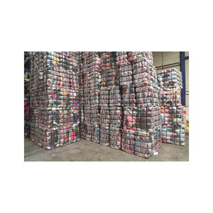 Balle mixte de qualité supérieure pour hommes, femmes et enfants-Vêtements d'occasion de haute qualité légèrement portés - Product Image 6