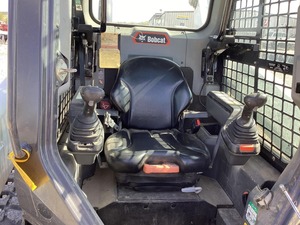Cargadora de Ruedas Bobcat T76 2023 con Motor Caterpillar, Carga Nominal de 5 Toneladas, Bomba Hidráulica TCM y Accesorio de Cucharón - Product Image 6