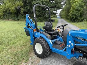 Tracteur agricole 45 CV avec moteur Kubota, benne avant et bras de rétrocaveuse, couleur bleue – Approvisionnement direct usine - Product Image 6