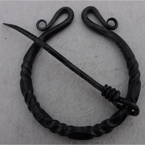 Broche en fer forgé médiévale de haute qualité faite à la main pour enfants Penannular Fibula Viking Twisted Accessoire pour Cape Metal Craft - Product Image 3