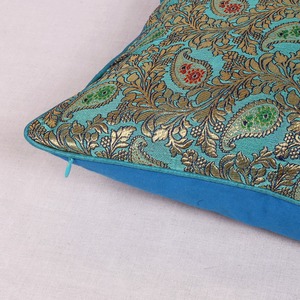 Housse de coussin luxueuse et confortable en brocart bleu vintage, fermeture éclair cousue, motif floral paisley, décoration intérieure, salon - Product Image 4