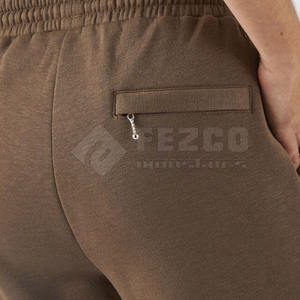 Prix de gros Pantalon de survêtement en coton pour hommes avec taille élastique Logo de marque personnalisé imprimé Vêtements décontractés de haute qualité - Product Image 3