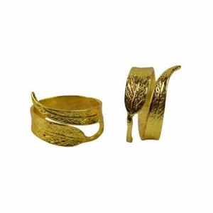 Porte-serviettes rond en laiton fait à la main, acier inoxydable de haute qualité pour les fêtes - Product Image 1