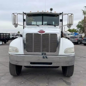 Camión de Plataforma Plana Usado, Listo para Trabajar, Peterbilt 348 de 2014, Eje Tándem, 24 pies - 350HP, Transmisión Automática Allison de 6 Velocidades, Entrega Puerta a Puerta - Product Image 1