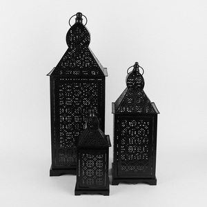 Linterna decorativa para interiores y exteriores galvanizada de metal, nuevos diseños hechos a mano, chapado en negro, tamaño personalizado, acabado de la mejor calidad - Product Image 4