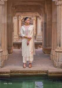 Collection Kurti Bottom & Dupatta de broderie en coton de qualité supérieure pour vêtements de fête vêtements indiens et pakistanais - Product Image 3