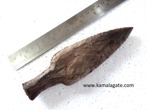 Vente en gros de pointes de flèches néolithiques en agate indienne de 2 à 2.25 pouces - Product Image 6