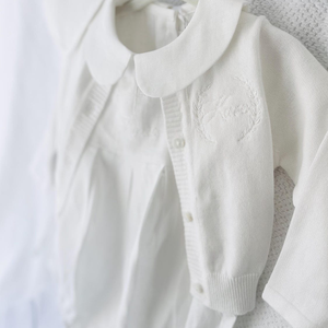 Cardigan de baptême blanc personnalisé pour bébés garçons ou filles Pull à broderie personnalisée avec monogramme pour femmes - Product Image 6