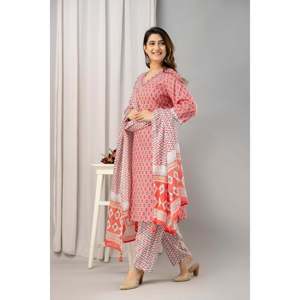 Kurta rose en pur coton imprimé pour femme avec manches trois-quarts et pantalon, dupatta inclus - Product Image 5
