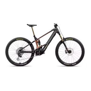 Vélo de montagne électrique Trek Madone SLR 9 Gen 8 AXS 21 vitesses, cadre en fibre de carbone, 20 MPH, batterie 600 Wh, double moteur, tout-terrain - Product Image 1