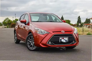 Autos Usados en Venta, Volante a la Izquierda, Coupé 2024, Gasolina, Asientos de Cuero, Transmisión Automática, Cámara Trasera de 360°, Panorámica - Product Image 4