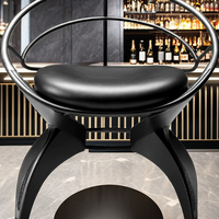 Tabouret de bar moderne de luxe en métal personnalisable avec base en métal pour salle à manger extérieure, salon, bar à domicile, cuisine - Haute qualité
