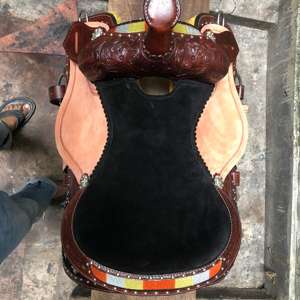 Ensemble de selle western en cuir haut de gamme avec motif Barrel Racing et arceau en bois |   Ensemble de fixation sans clou pour équipement d'équitation en acier inoxydable, façonné à la main - Product Image 5