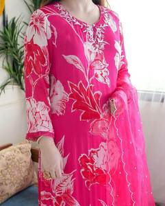 <b>Light</b> Weight Fancy Floral Printed Vibrant <b>Color</b> Combination 3/4 Sleeve Pattern Free Size Best Kurti For Festive& Occasions Wear - Product Image 3