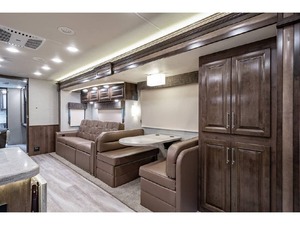 AUTOMOBILE de luxe ENTEGRA C OACH ACCOLADE 37K d'occasion 2023 pour le camping - Product Image 5