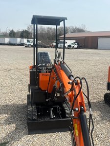 Miniexcavadora Prowler PM-10 con Motor Huade, Bomba Hidráulica, Engranaje PLC - Alto Momento de Carga - Product Image 5