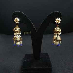 ต่างหู meenakari สีน้ำเงินและลูกปัดมุกลายดอกไม้ - Product Image 1