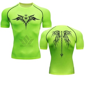 T-shirt sportif blanc à manches courtes et col rond pour homme, coupe ajustée, avec imprimé ailes tribales noires, en tissu jersey à séchage rapide - Product Image 5