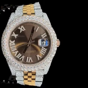 Relojes de lujo personalizados diamante moissanita hechos a mano - Product Image 1