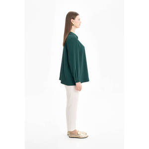 Chemise longue décontractée pour femmes avec détail de col brodé vert - Product Image 3