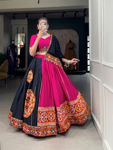 Último traje de diseñador de algodón puro Lehenga Choli con Dupatta con Gamthi Paper Mirror Work Mujer Moda Suministro de compras en línea - Product Image 3