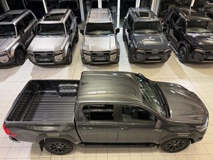 Toyota Hilux 2024 Económica, Gasolina/Diésel, Automática, SUV con Motor de 4.1-6L, Asientos de Cuero, Techo Solar, Torque de 100-200Nm, en Venta - Product Image 3