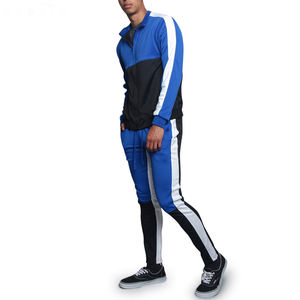 Vente en gros de survêtements de ville légers pour hommes, vêtements de jogging de qualité supérieure avec logo et design personnalisés - Product Image 4
