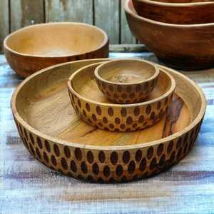 Bol en bois de manguier avec poignée décorative pour bonbons aux noix apéritif collations olives salsa - Product Image 1