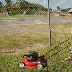 Tondeuse à gazon robotique avec navigation intelligente et fonctionnement automatique pour l'entretien de la pelouse - Product Image 5