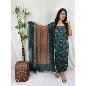 Nuevo Material de Vestido para Mujer en Satén Verde Ecológico, Transpirable y Lavable con Diseño Sibori y Cintura Natural - Product Image 1