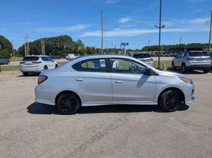 Mitsubishi Mirage G4 ES 2024, transmission automatique CVT, édition noire, conduite à gauche, R18, traction avant, diesel turbo, toit ouvrant, berline - Product Image 6