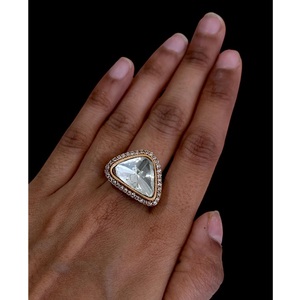 Anillo de piedra de diamante blanco y circón brillante para mujer de moda, latón hecho a mano para boda o regalo de aniversario de compromiso - Product Image 1