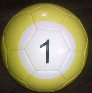 Ballon de football d'entraînement jaune, cousu à la machine, pour les exercices de football des jeunes et des écoles - Product Image 2